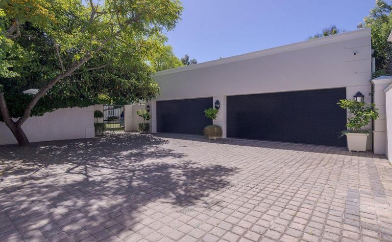 5 Bedroom Property for Sale in Constantia Upper Western Cape